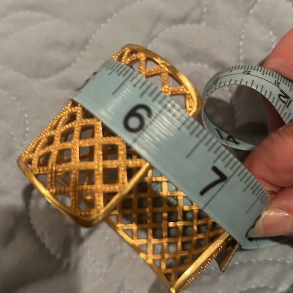 Julie Vos Cuff Bracelet - Picture 10 of 11